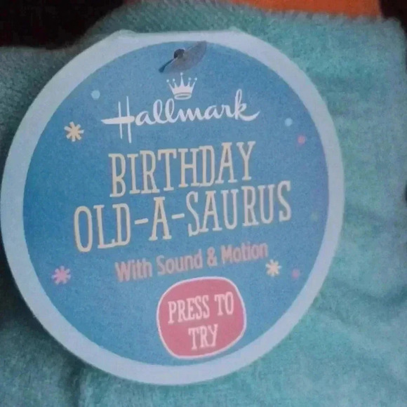 🌹Hallmark dinosaur with sound and motion🎉 - Picture 5 of 12